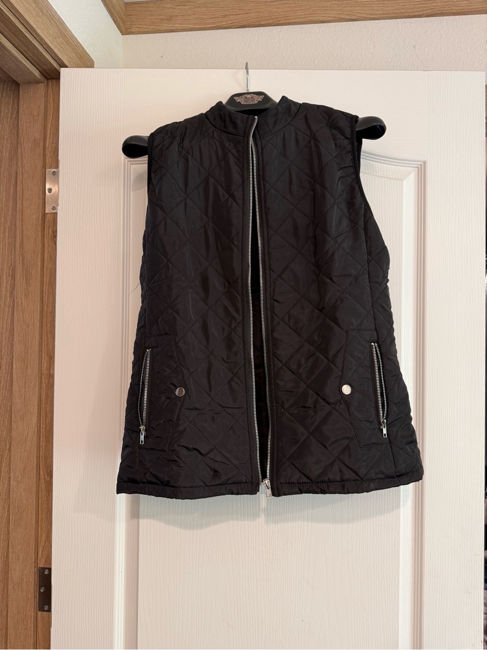 Quilted Black Sleeveless Zip-Front Vest